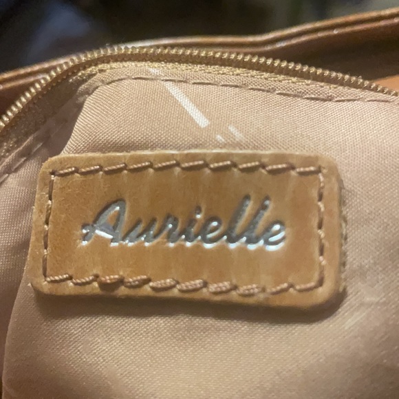 Aurielle Shoulder Bag - Picture 6 of 7